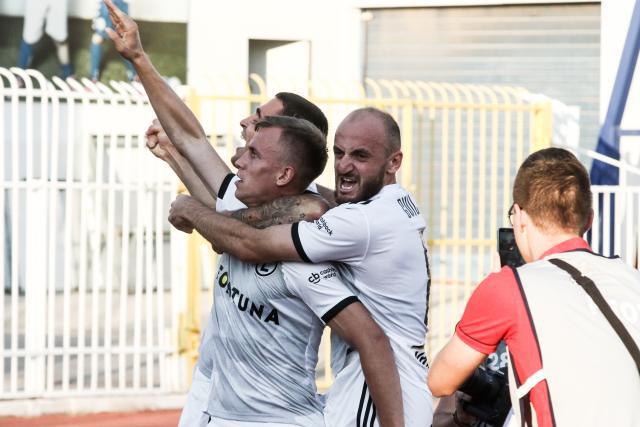 穆雷37分掘金大胜爵士 艾顿30+19开拓者胜猛龙